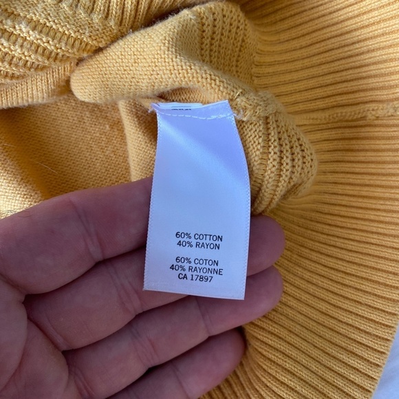 Banana Republic Factory Long Sleeve 1/2 Button Front Mustard V-Neck Cardigan M - Picture 8 of 13